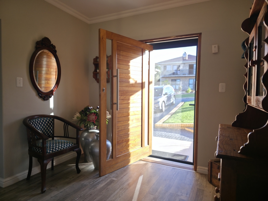 4 Bedroom Property for Sale in Wavecrest Eastern Cape